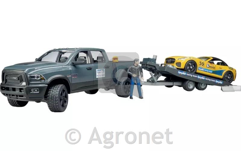 Pickup s prikolico za avtomobile