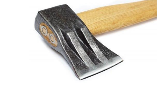 Sekira 1,4 kg