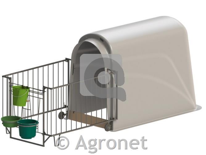 Staja CalfHouse Premium Plus z ograjo v lažji izvedbi