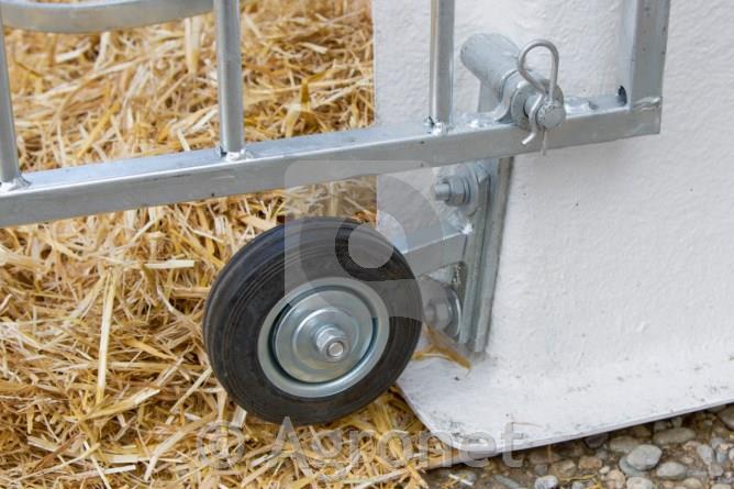 Staja CalfHouse Premium Plus z ograjo v lažji izvedbi