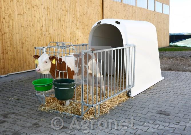 Staja CalfHouse Premium Plus z ograjo v lažji izvedbi