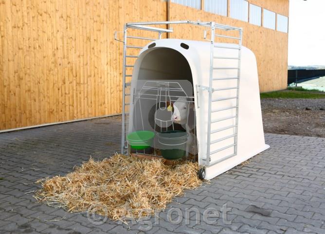 Staja CalfHouse Premium Plus z ograjo v lažji izvedbi