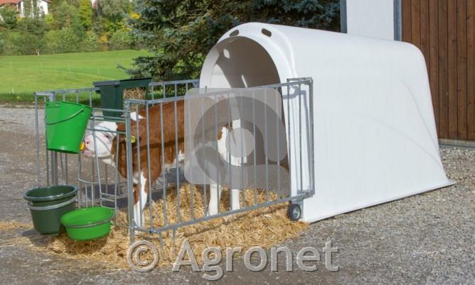 Staja CalfHouse Master Plus z ograjo v lažji izvedbi