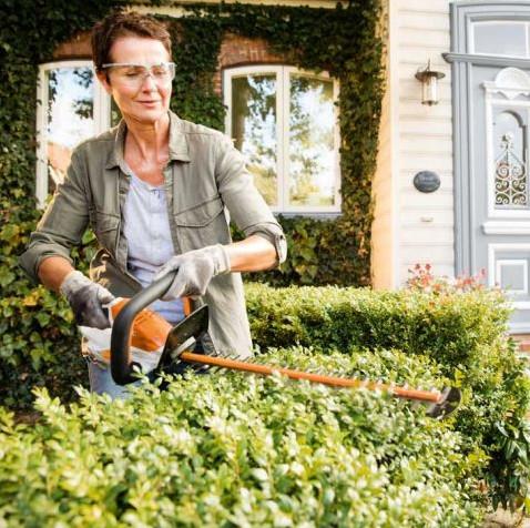 Akumulatorski rezalnik za živo mejo HSA 45 STIHL