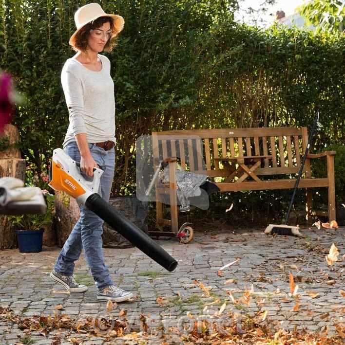 Akumulatorski pihalnik BGA 45 STIHL