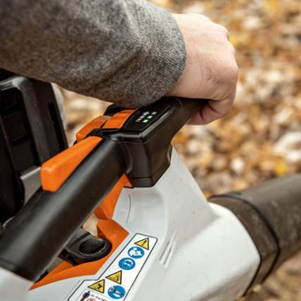 Akumulatorski pihalnik BGA 200 STIHL