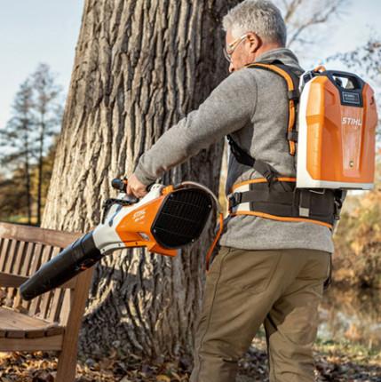 Akumulatorski pihalnik BGA 200 STIHL