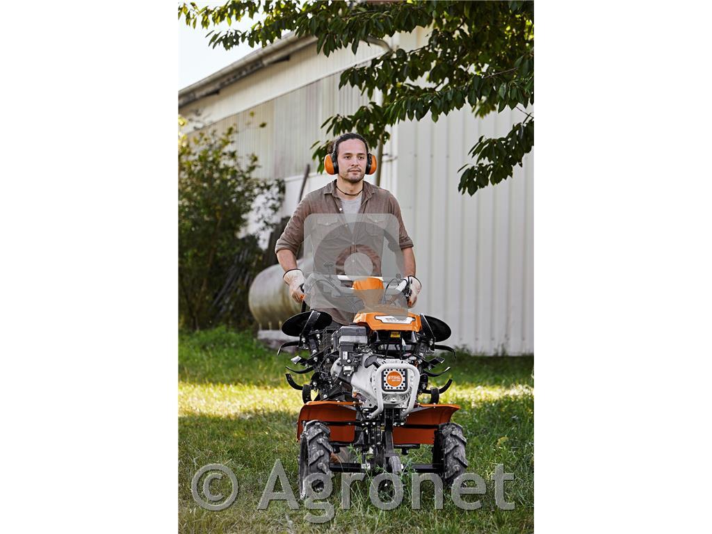 Motorni prekopalnik MH 700 STIHL