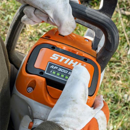 Akumulatorska žaga MSA 220 C-B, meč 40 cm STIHL
