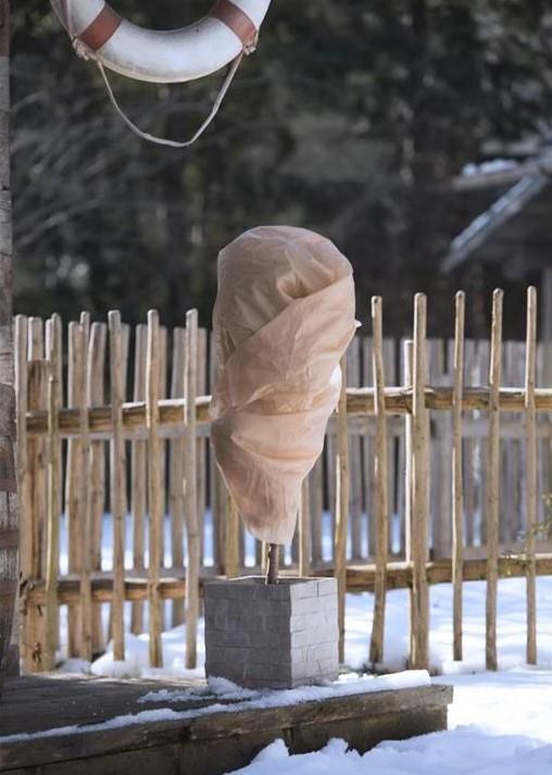 Zaščitna prevleka za rastline 2 m x 1 m, 100% vol