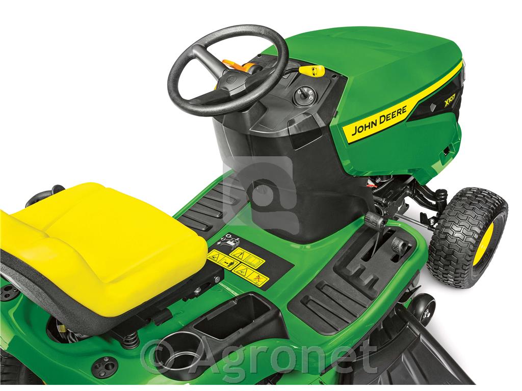 Vrtni traktor X107 JOHN DEERE