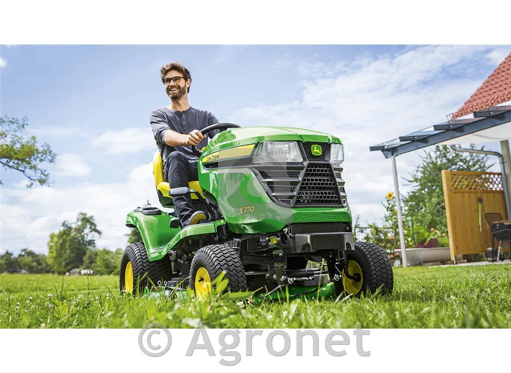 Vrtni traktor X370 JOHN DEERE