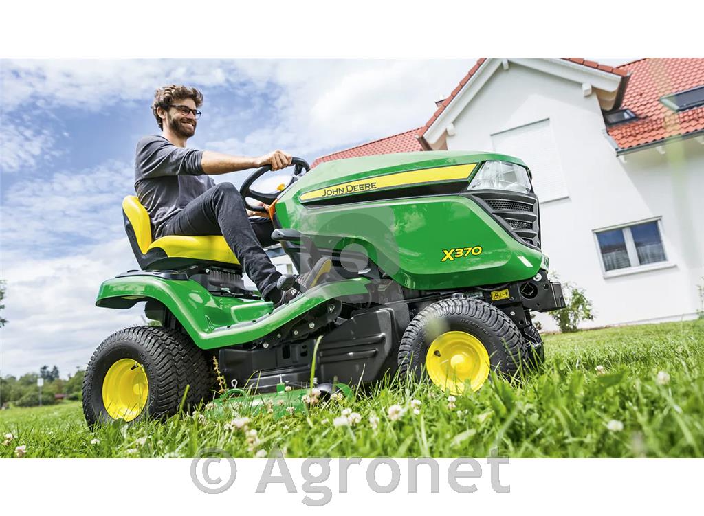 Vrtni traktor X370 JOHN DEERE