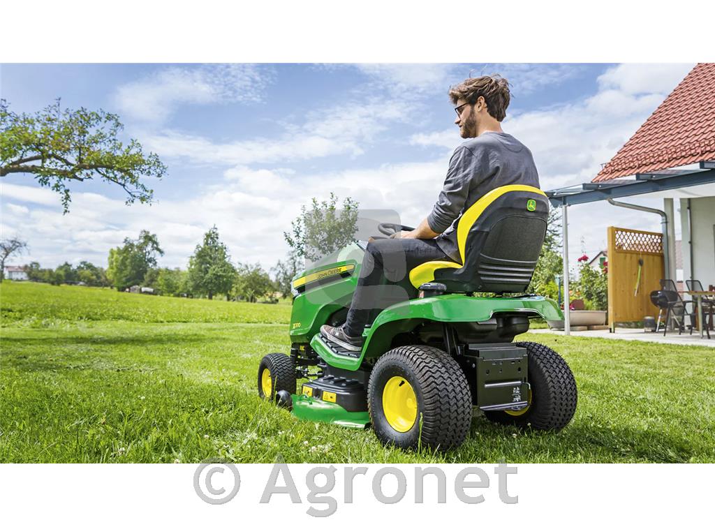 Vrtni traktor X370 JOHN DEERE